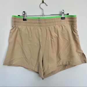 NWT fabletics hali run shorts 3.5”